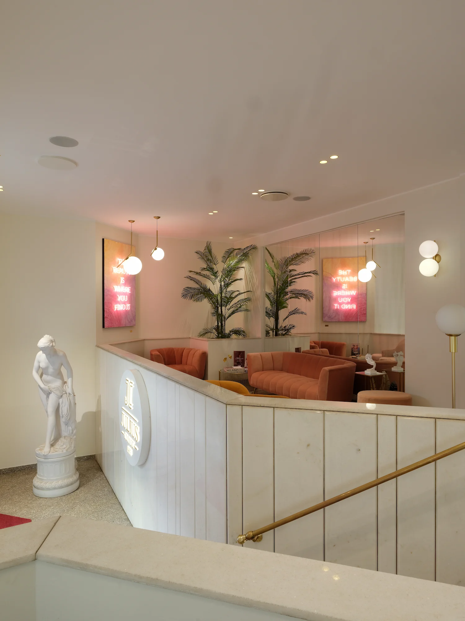 julius clinic 03