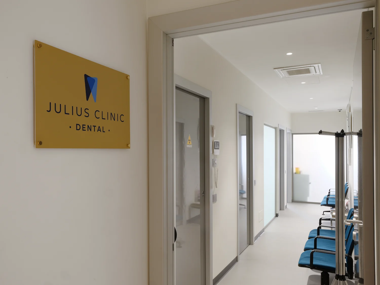 julius clinic 08